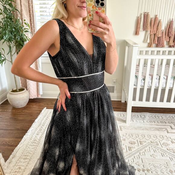 BASIX Black Label V-Neck Fit Flare Tulle Gown Black Silver - Picture 4 of 12